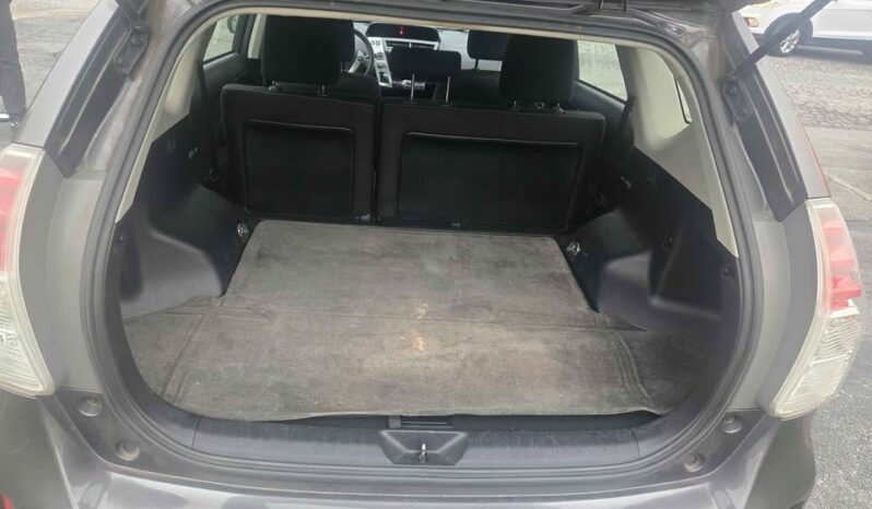
								2016 Toyota Prius V full									