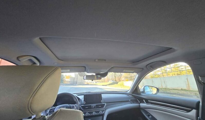 
								2019 Honda Accord EX full									