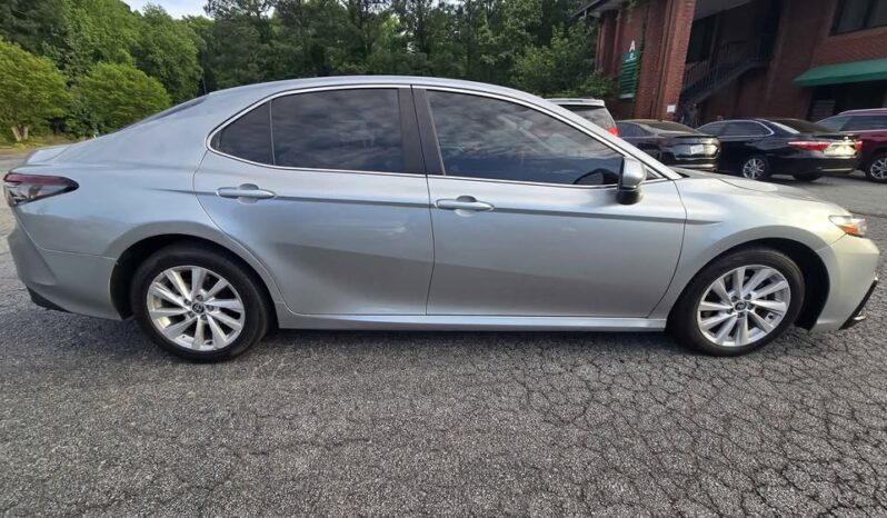 
								2021 Toyota Camry LE full									