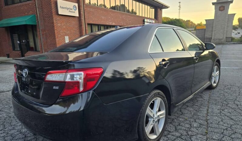 
								2012 Toyota Camry SE full									
