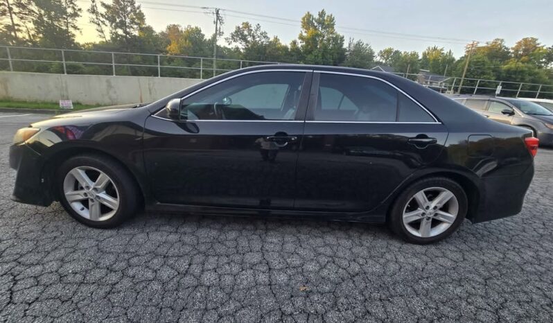 
								2012 Toyota Camry SE full									