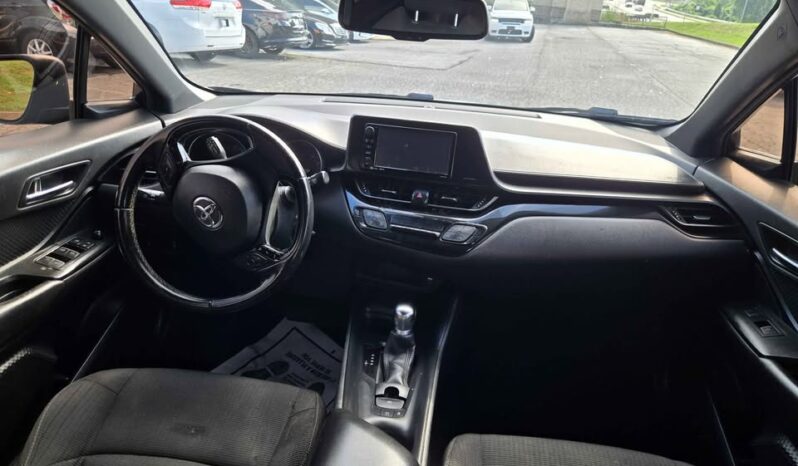 
								2018 Toyota C-HR XLE full									