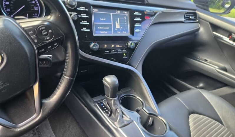 
								2019 Toyota Camry SE full									