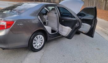 
										2013 Toyota Camry LE full									