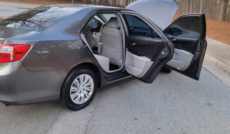 
								2013 Toyota Camry LE full									