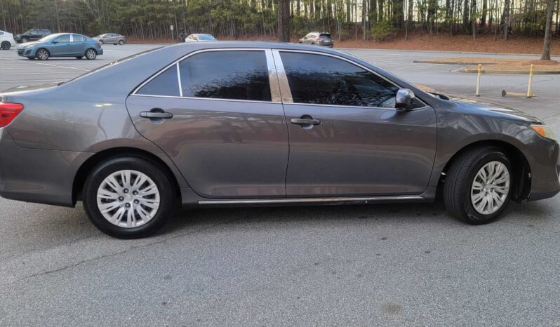 
								2013 Toyota Camry LE full									