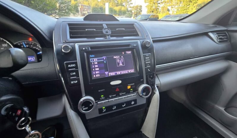 
								2014 Toyota Camry LE full									