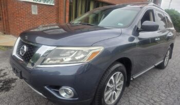 pre-owned 2013 Nissan Pathfinder for sale at Bolinton Autos