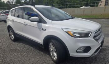 2017_Ford_Escape_1