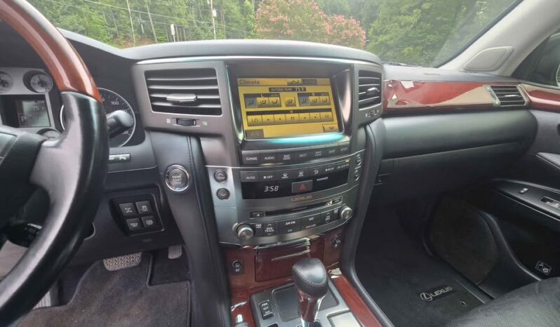 
								2011 Lexus LX -LX 570 Sport Utility 4D full									