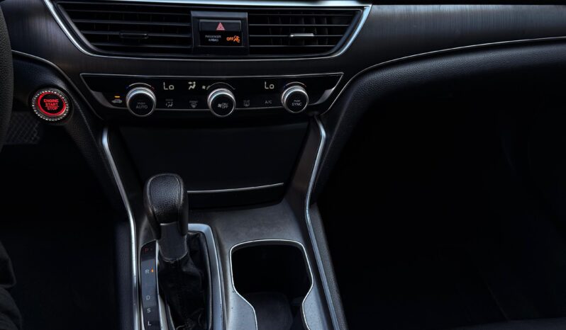 
								2021 Honda Accord LX full									