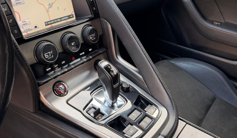 
								2017 Jaguar F-TYPE Premium Convertible full									