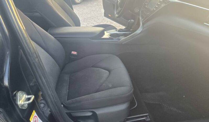 
								2018 Toyota Camry LE full									