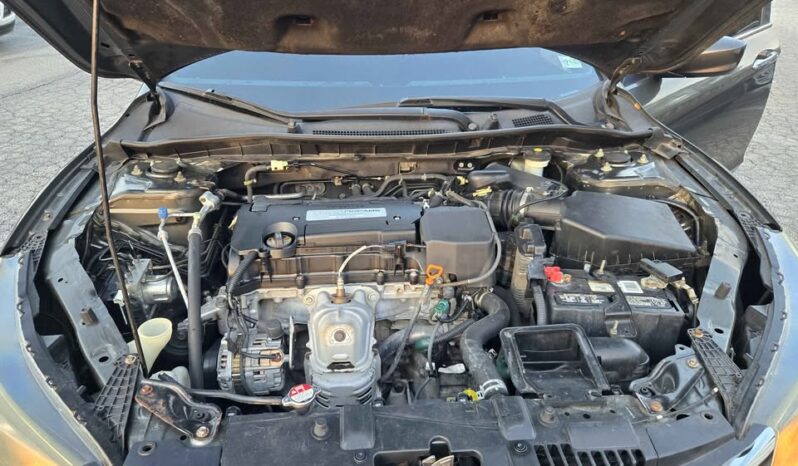 
								2014 Honda Accord LX full									