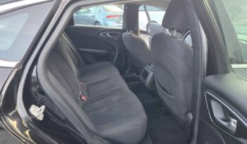 
										2015 Chrysler 200 full									