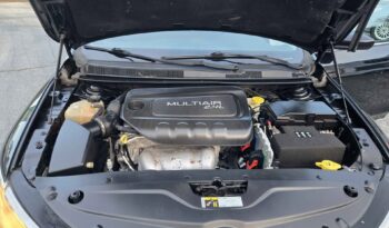 
										2015 Chrysler 200 full									