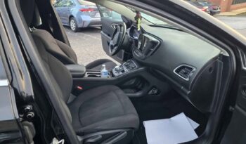 
										2015 Chrysler 200 full									