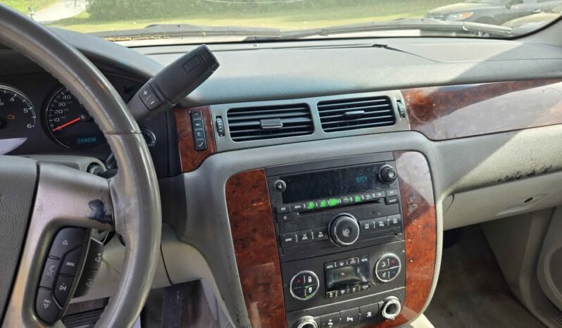 
								2011 Chevrolet Tahoe full									