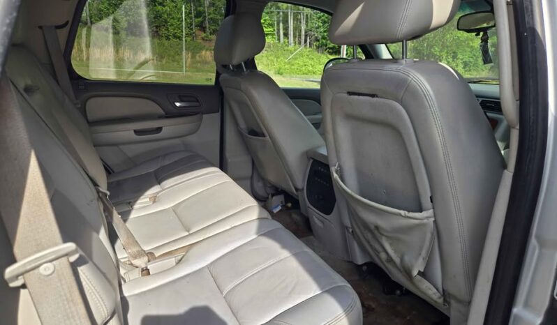 
								2011 Chevrolet Tahoe full									