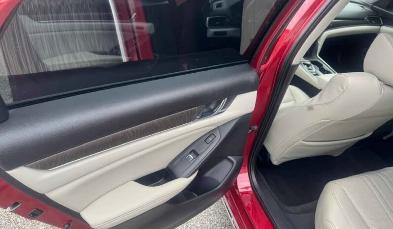 
								2018 Honda Accord full									