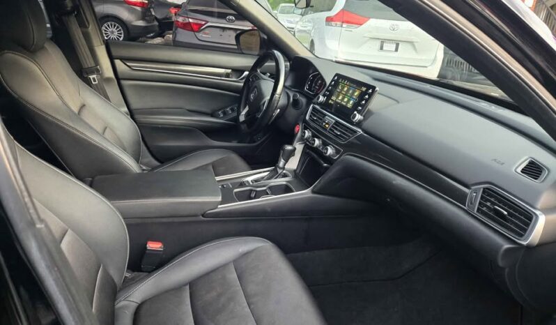 
								2019 Honda Accord full									