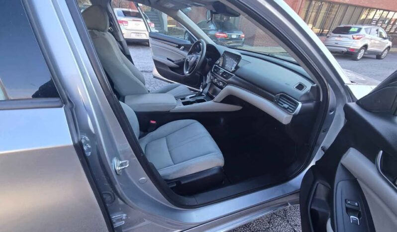 
								2019 Honda Accord EX full									