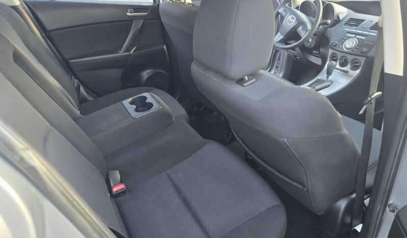 
								2011 Mazda3 full									