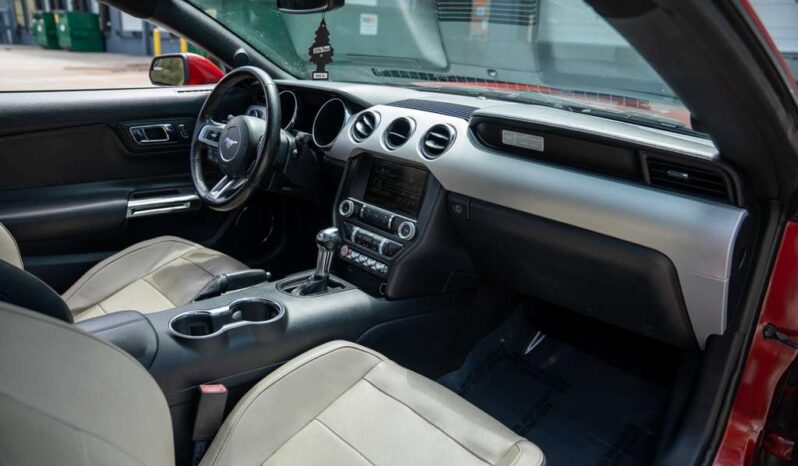 
								2015 Ford Mustang EcoBoost Premium full									