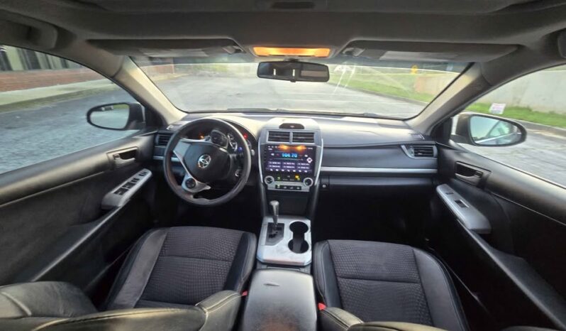 
								2012 Toyota Camry SE full									