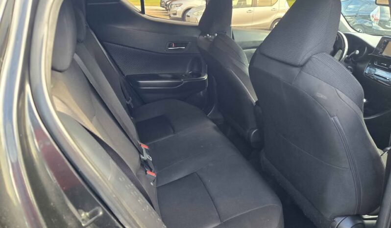 
								2018 Toyota C-HR XLE full									