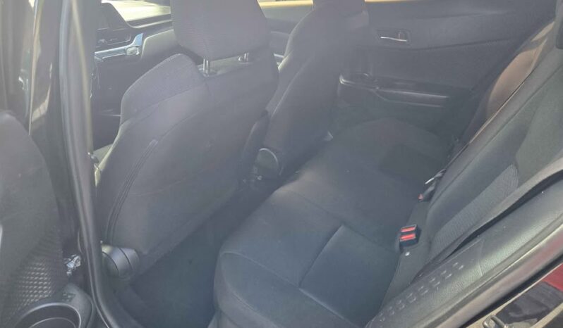 
								2018 Toyota C-HR XLE full									