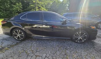 
										2019 Toyota Camry SE full									