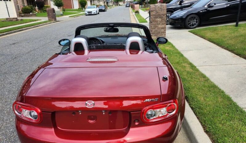 
								2015 Mazda MX-5 Miata Grand Touring Convertible full									