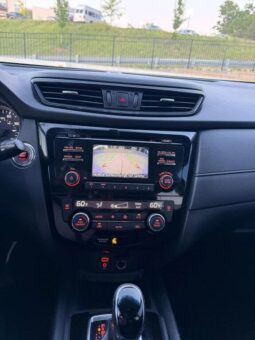 
										2017 Nissan Rogue SV full									