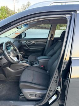 
										2017 Nissan Rogue SV full									