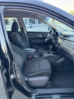 
										2017 Nissan Rogue SV full									