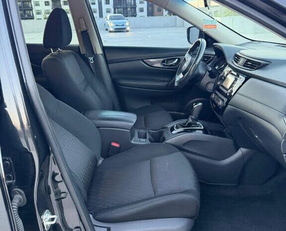 
								2017 Nissan Rogue SV full									