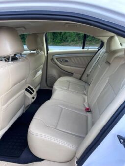 
										2019 Ford Taurus SEL full									