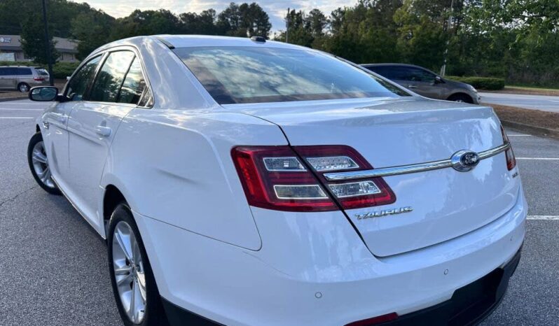 
								2019 Ford Taurus SEL full									