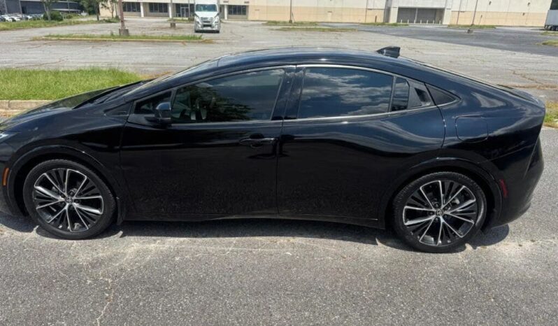 
								2024 Toyota Prius XLE full									