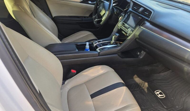 
								2017 Honda Civic full									