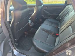 
										2018 Honda Accord Touring full									
