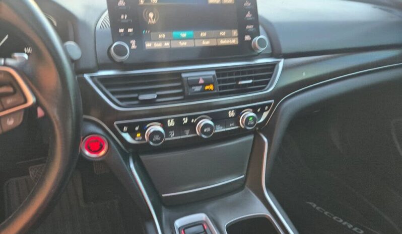 
								2018 Honda Accord Touring full									