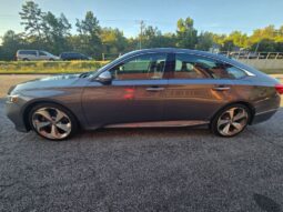 
										2018 Honda Accord Touring full									