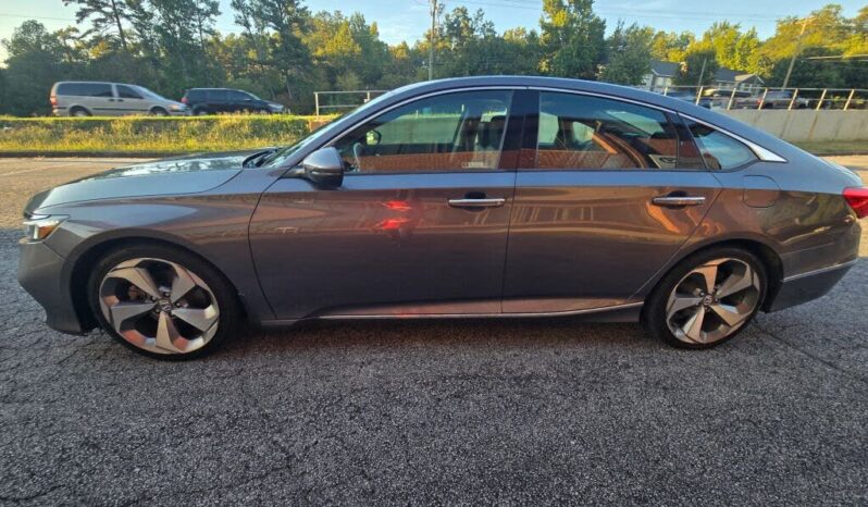 
								2018 Honda Accord Touring full									