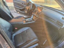 
										2018 Honda Accord Touring full									